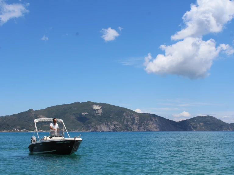 Huur Motorboot met of zonder schipper Poseidon in Laganás