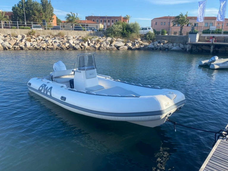 Bootverhuur Olbia goedkoop California 550