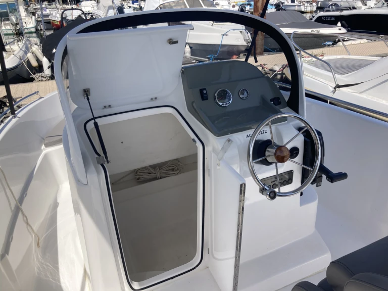 Verhuur Motorboot Nireus met vaarbewijs