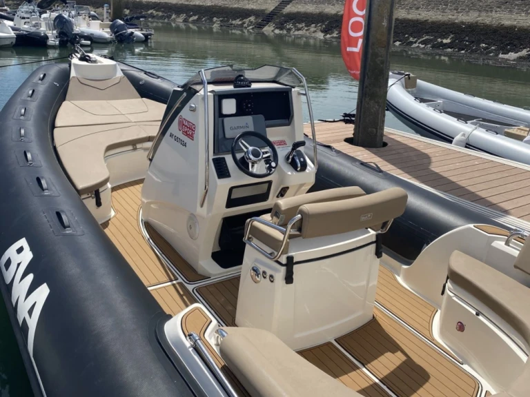 Bootverhuur Bwa SPORT 28 GTO in La Trinité-sur-Mer via SamBoat