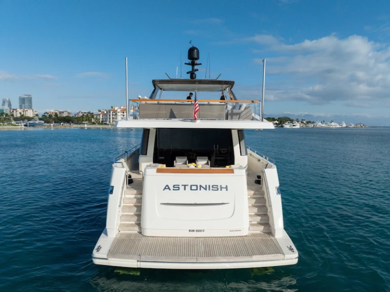 Bootverhuur San Lorenzo SL97 in Miami via SamBoat