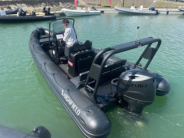 Highfield HIGHFIELD 700 te huur van particulier of professional in La Trinité-sur-Mer