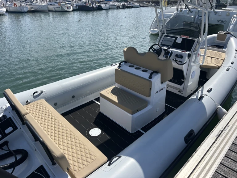 Bootverhuur La Trinité-sur-Mer goedkoop Patrol 760