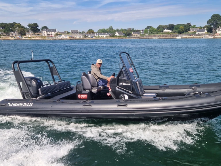 Highfield HIGHFIELD 700 te huur van particulier of professional in La Trinité-sur-Mer