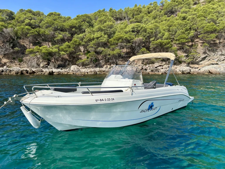 Bootverhuur Pacific Craft Pacific Craft 625 Open in Roses via SamBoat