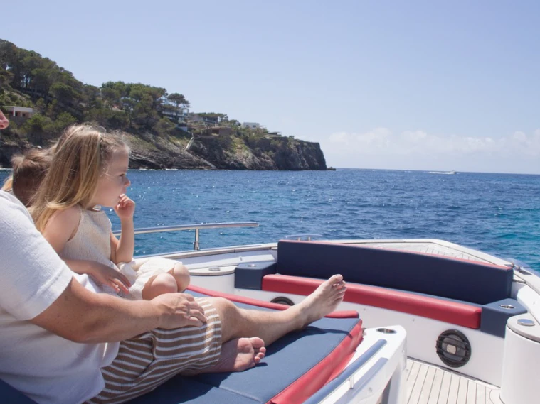 Bootverhuur italyure 38 sport in El Toro via SamBoat