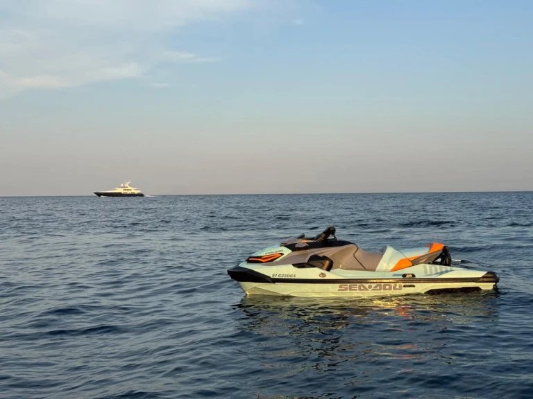 Huur een Sea-Doo Wakepro 230 in Saint-Tropez