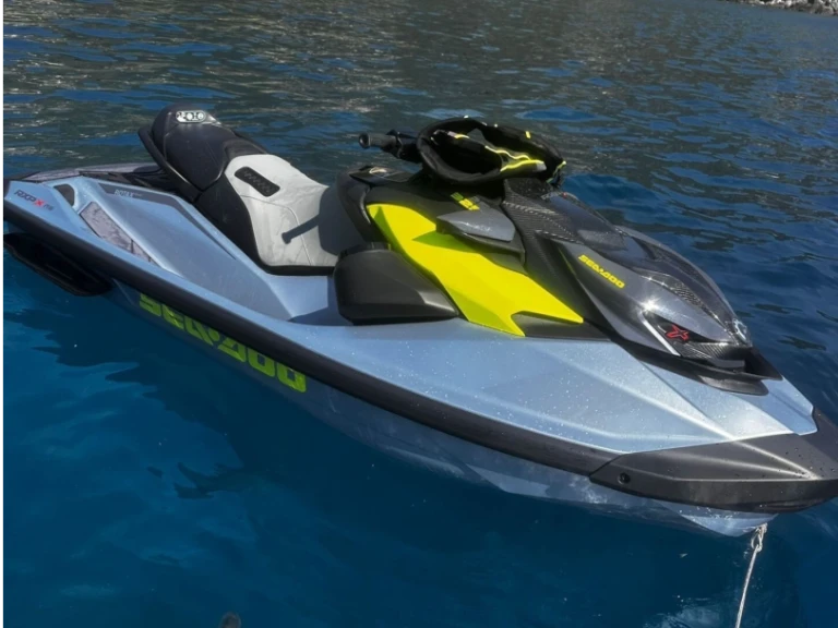 Sea-Doo RXT-X RS 325 te huur van particulier of professional in Capri