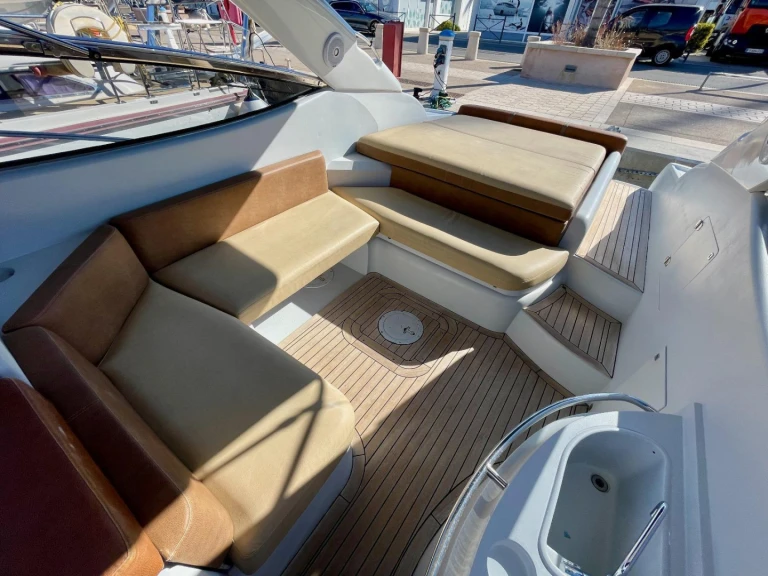 Huur een Sunseeker Superhawk 48 in Cannes