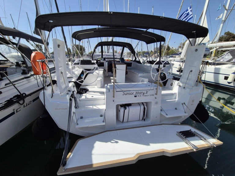 Verhuur Zeilboot in Álimos - Dufour Dufour 44
