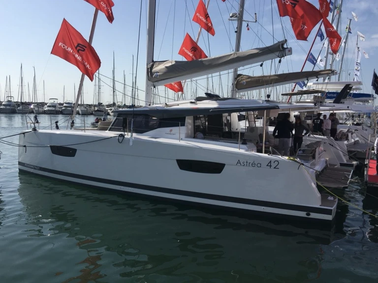 Fountaine Pajot Astrea 42 te huur van particulier of professional in Marseille