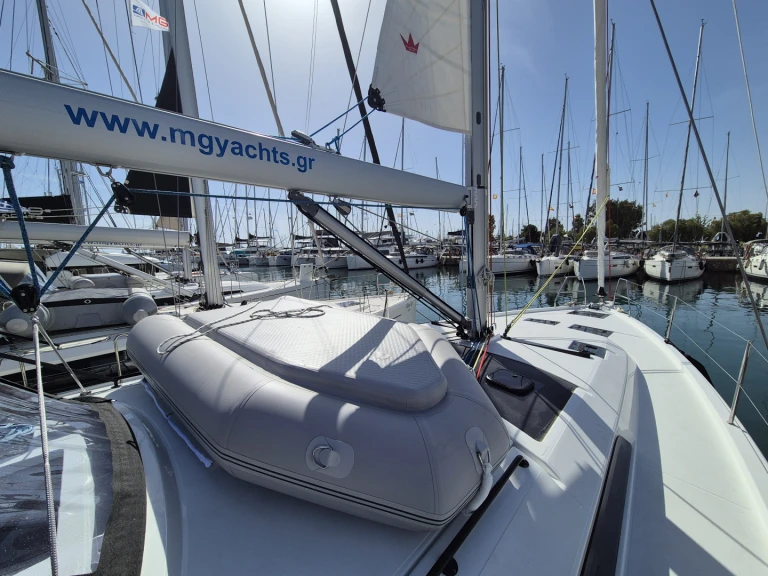 Bootverhuur Álimos goedkoop Dufour 44