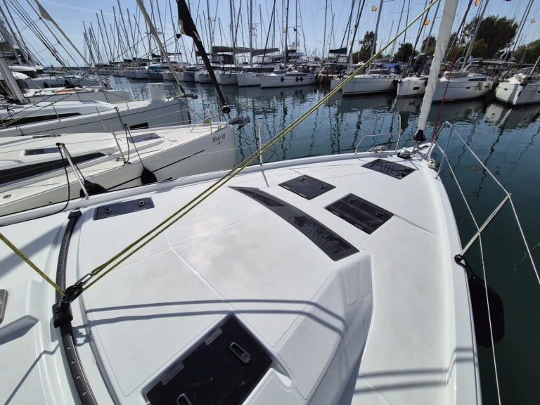 Verhuur Zeilboot in Álimos - Dufour Dufour 44
