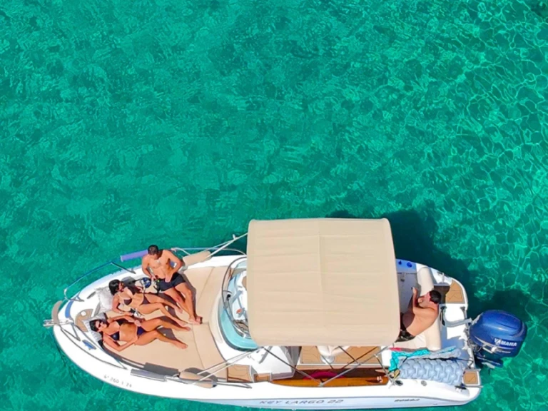 Huur een Sessa Marine Key Largo 22 in Santa ponça