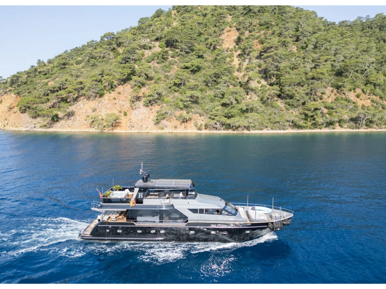 Huur een costom made 2018 in Göcek