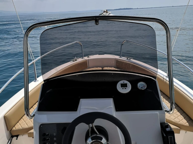 Motorboot te huur in Barcelona voor de beste prijs