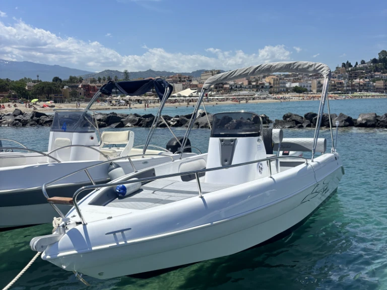 Verhuur Motorboot in Giardini-Naxos - Aquabat Sport Line 19