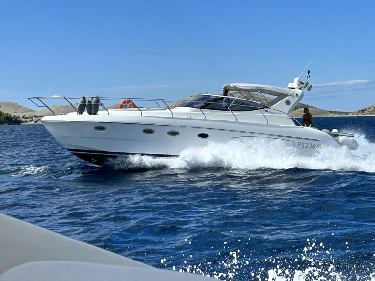 Motorboot te huur in Aprilia Marittima voor de beste prijs
