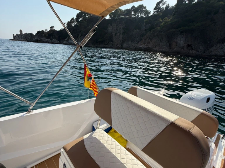 Motorboot te huur in Blanes voor de beste prijs