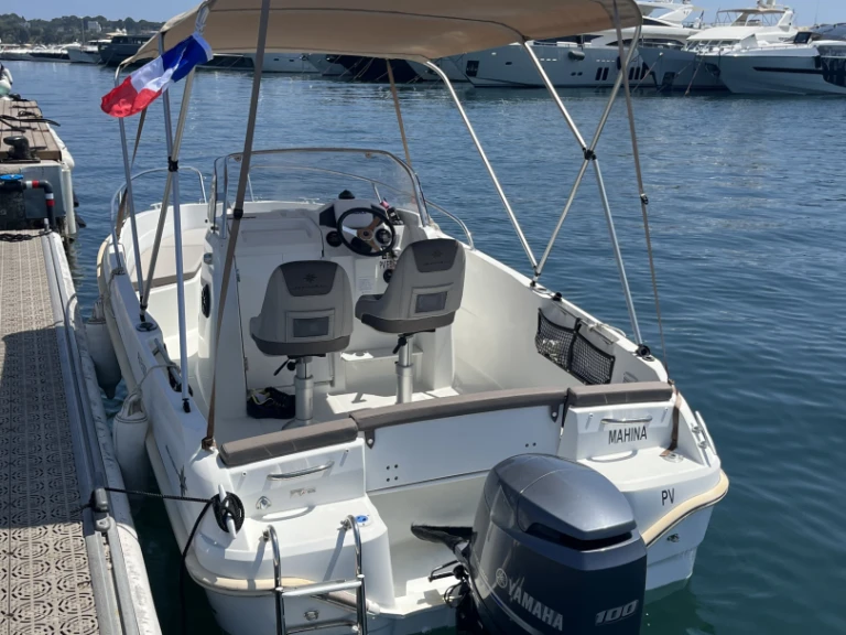 Bootverhuur Jeanneau Cap Camarat 5.5 CC Serie 2 Style in Antibes via SamBoat