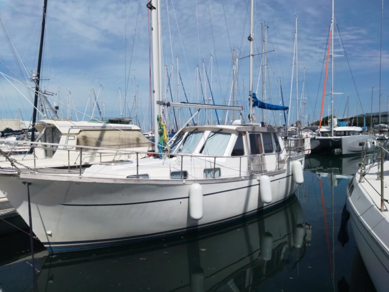 Bootverhuur Siltala nauticat33 in La Rochelle via SamBoat