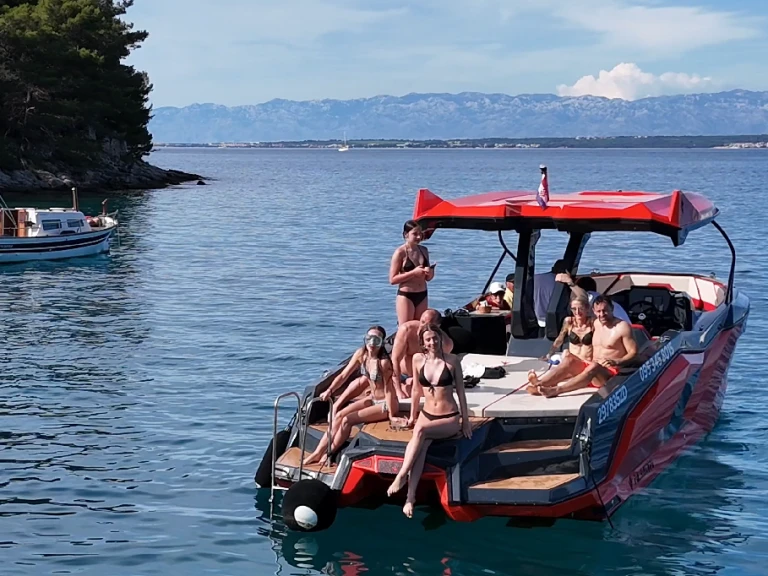 Verhuur Motorboot Alesta met vaarbewijs