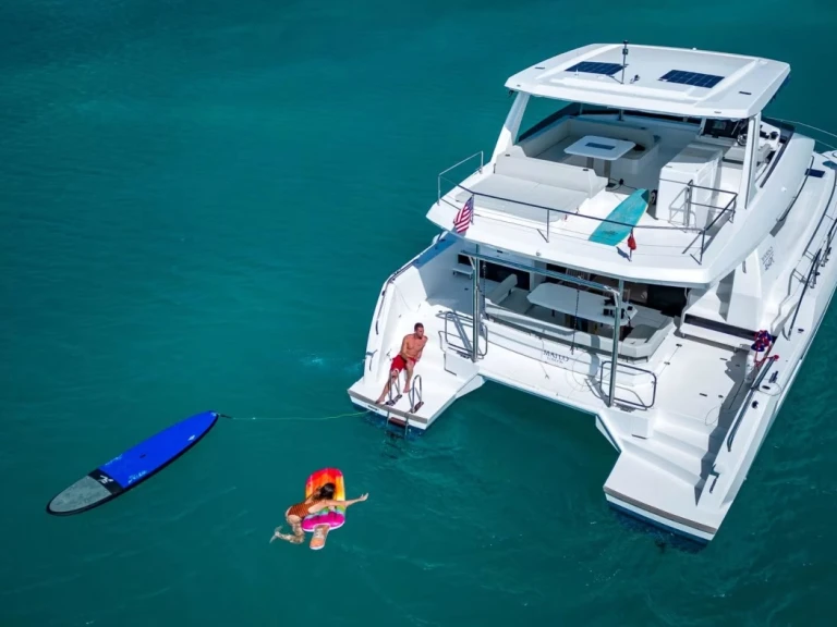 Bootverhuur Leopard Leopard 46 Powercat in Gouviá via SamBoat