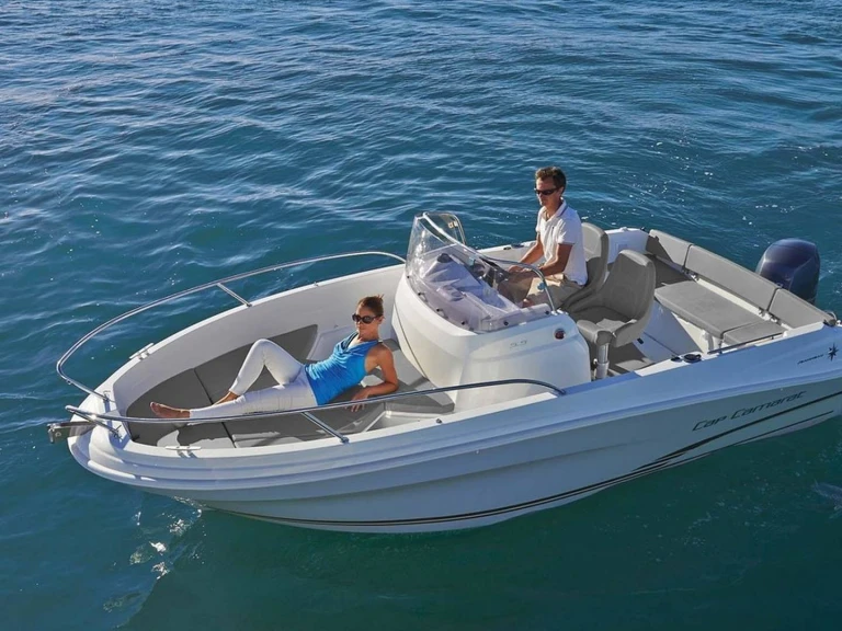 Verhuur Motorboot in La Spezia - Jeanneau Cap Camarat 5.5 CC