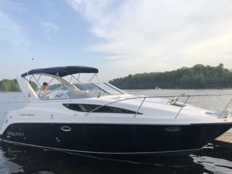 Huur een Bayliner Bayliner 285 Cruiser in Nice