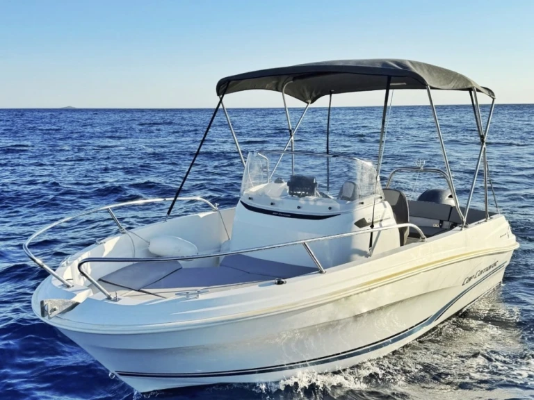 Huur een Jeanneau Cap Camarat 5.5 CC in La Spezia