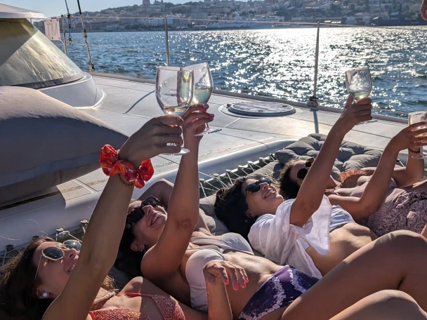 Fountaine Pajot Lavezzi 40 Maestro te huur van particulier of professional in Lissabon