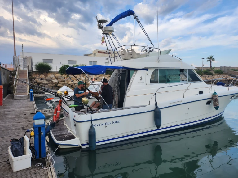 Huur Motorboot met of zonder schipper Bénéteau in Cádiz