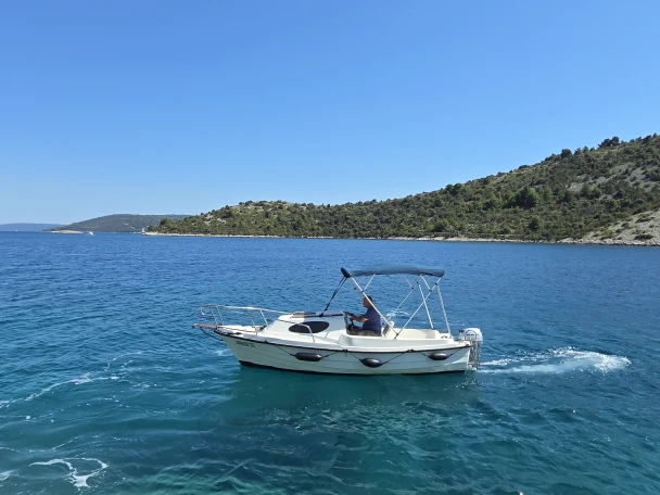Adria 500 te huur van particulier of professional in Vinišće
