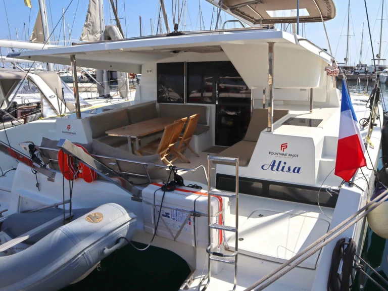 Verhuur Catamaran Fountaine Pajot met vaarbewijs