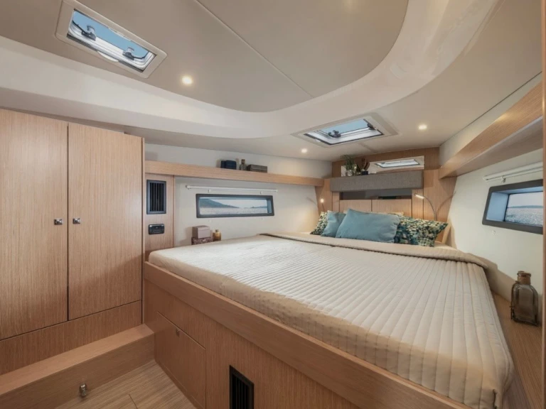 Bootverhuur Skiathos goedkoop Bavaria C42 /3cab