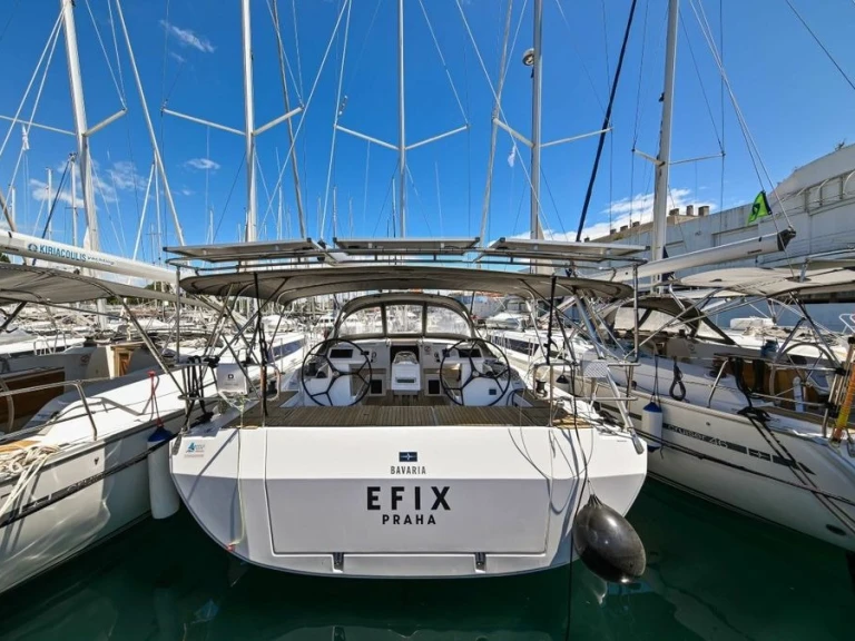 Verhuur Zeilboot in Pula - Bavaria Bavaria C45