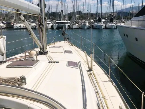 Verhuur Zeilboot in Néa Péramos - Bavaria Bavaria 43 Cruiser /3cab
