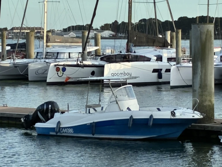 Huur Motorboot met of zonder schipper Quicksilver in Lorient