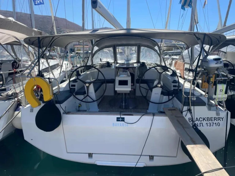 Huur een Bavaria Bavaria C42 /3cab in Paros (Eiland)