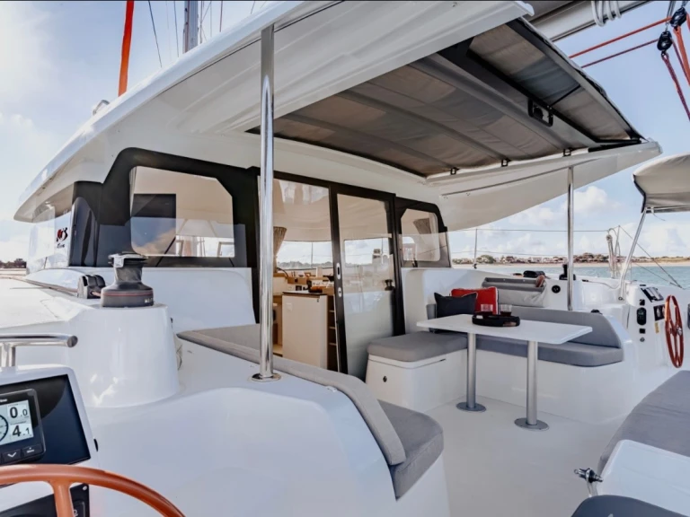 Verhuur Catamaran in Lefkáda - Excess Excess 11 (Cat)/6 cab