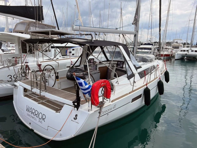 Huur een Bénéteau Oceanis 41 /3cab in Gouviá
