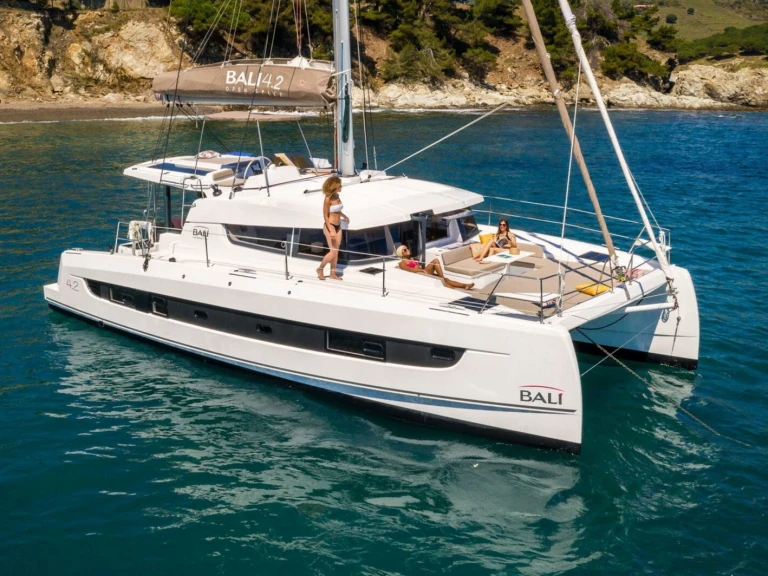Bootverhuur Volos goedkoop Bali 4.2 CAT/5 cab
