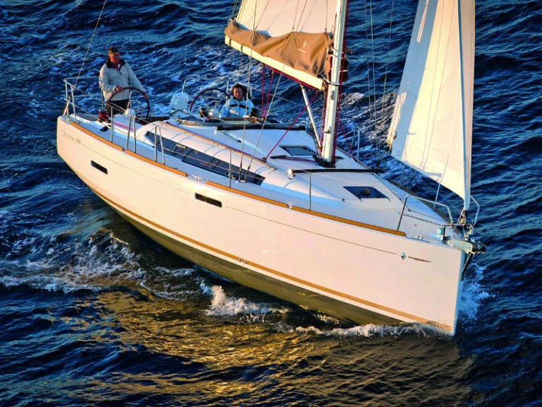 Huur een Jeanneau Sun Odyssey 389 /3cab in Propriano