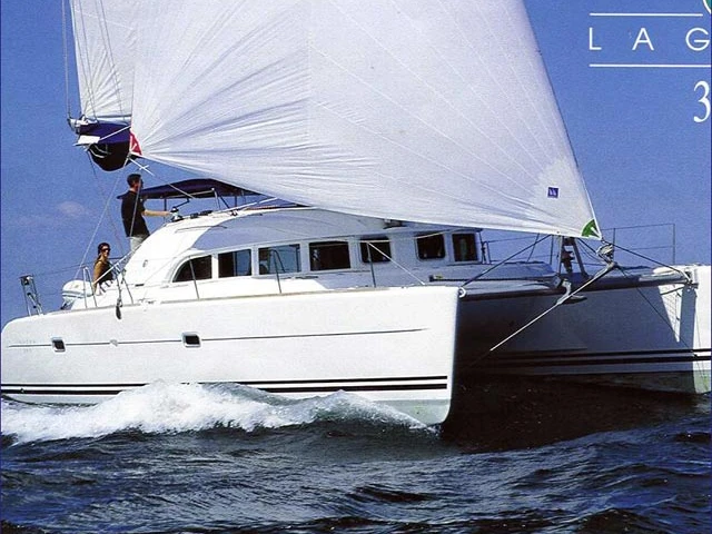 Bootverhuur Lagoon Lagoon 380/4 cab in Propriano via SamBoat