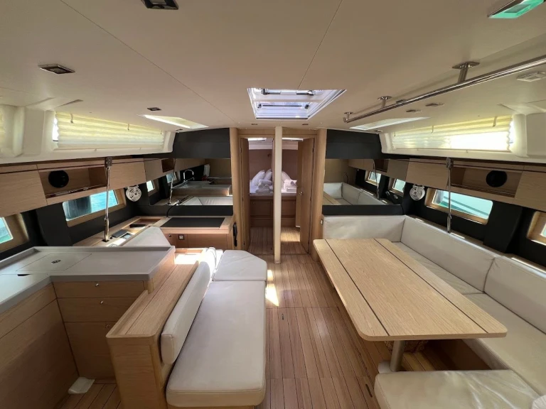 Bénéteau Oceanis 51.1 /6cab te huur van particulier of professional in Gouviá