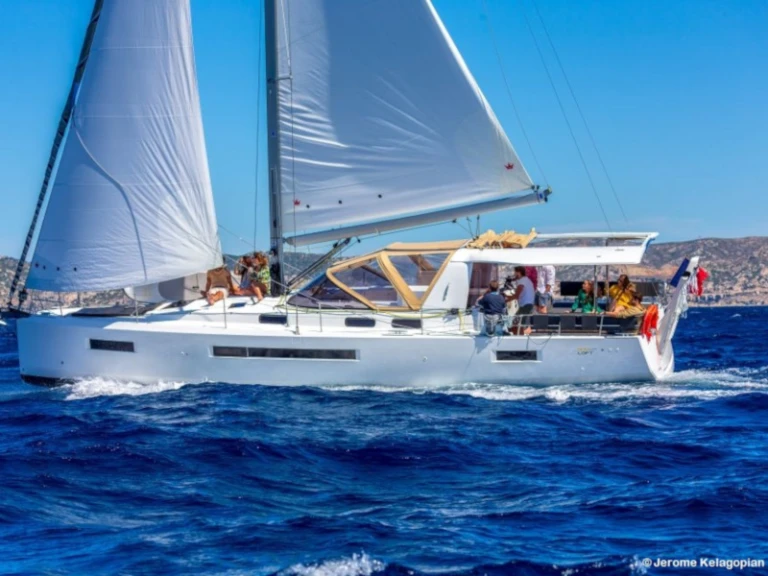 Verhuur Zeilboot in Gouviá - Jeanneau Sun Loft 47 /7cab