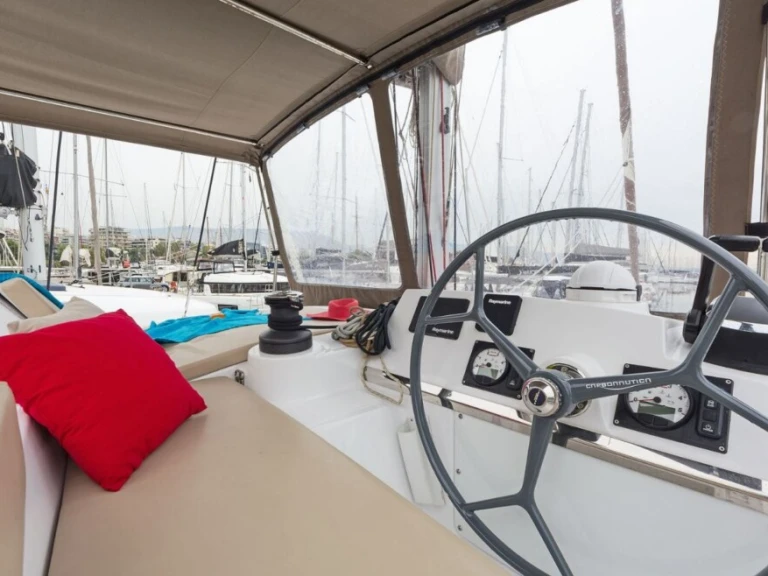 Catamaran te huur in Ávdira voor de beste prijs