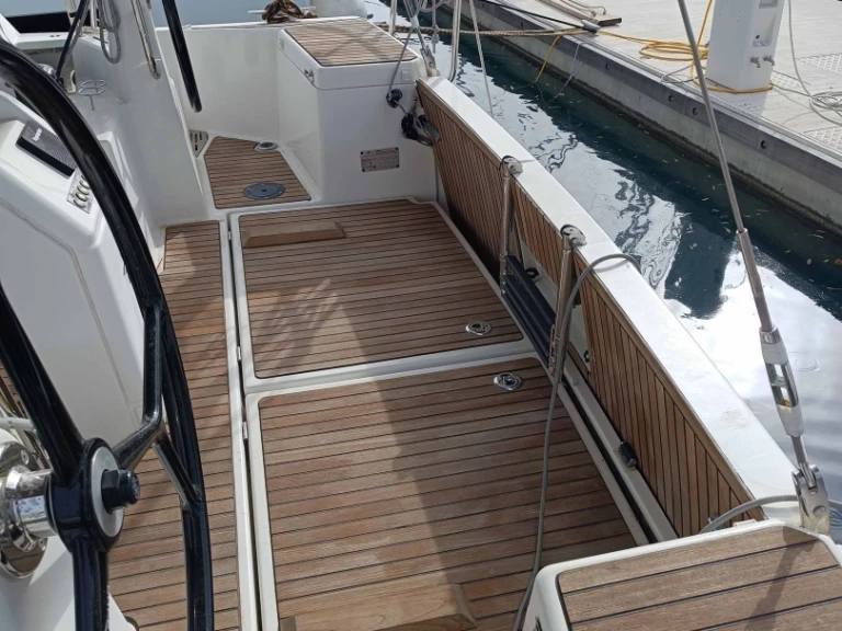 Huur een Jeanneau Sun Odyssey 440 (4cab) in Gouviá