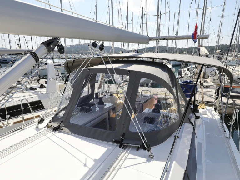 Bootverhuur Biograd na Moru goedkoop Bavaria C38
