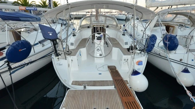 Huur een Bavaria Cruiser 33 in Biograd na Moru